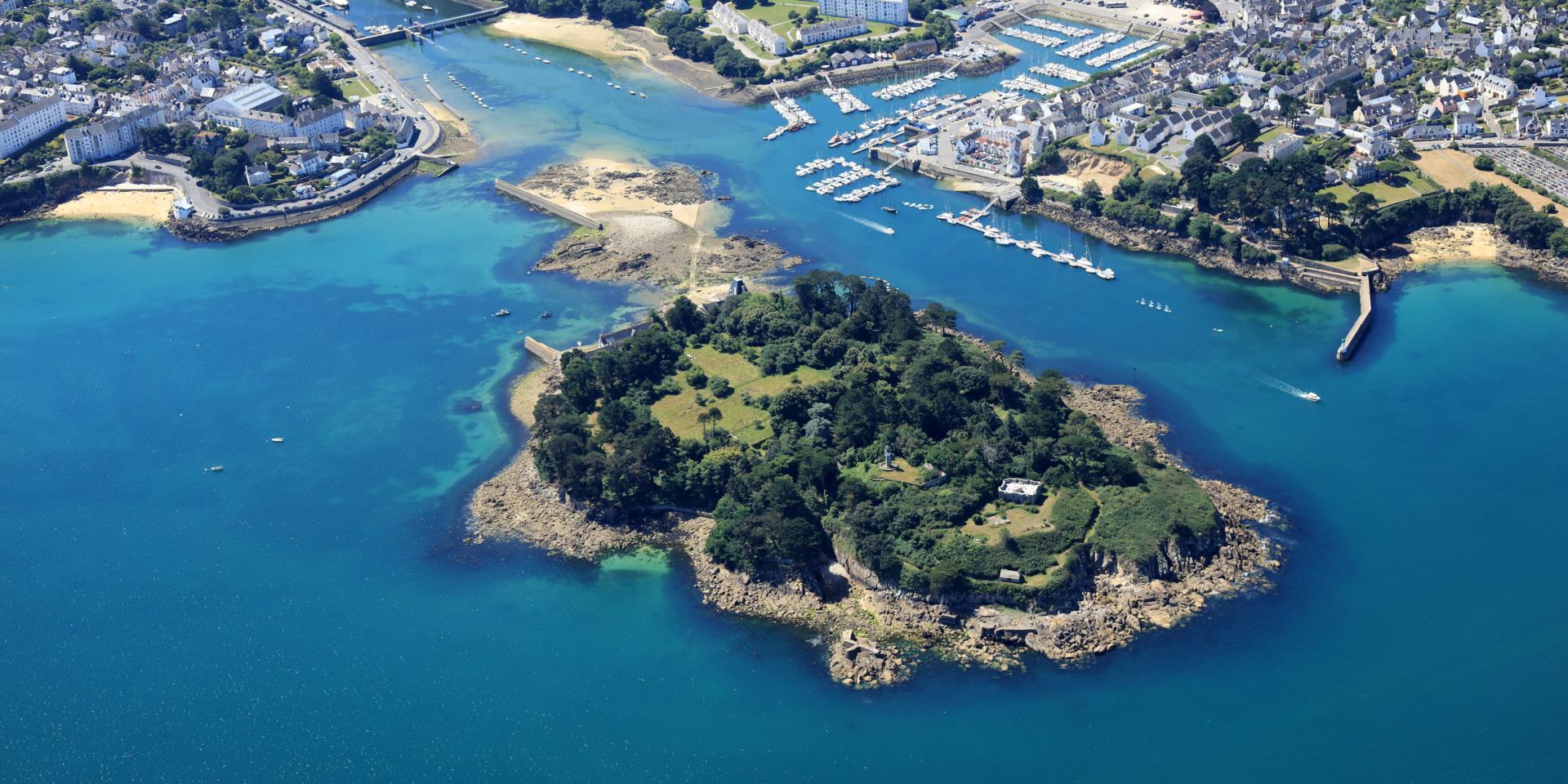 Vue Aérienne De L'île Tristan Douarnenez