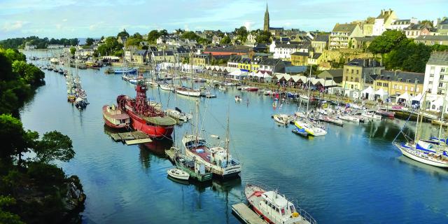 L'embouchure de la riviere avec Port-Rhu et le Port-musee de Douarnenez