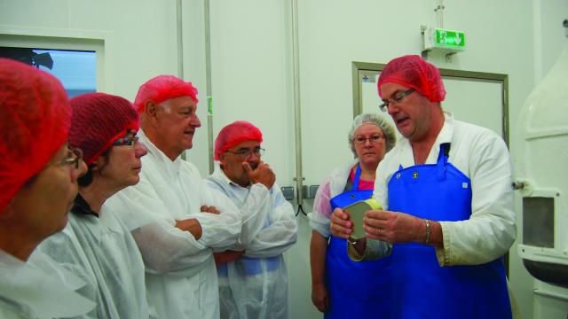 Guided tour in canning factory Kerbriant