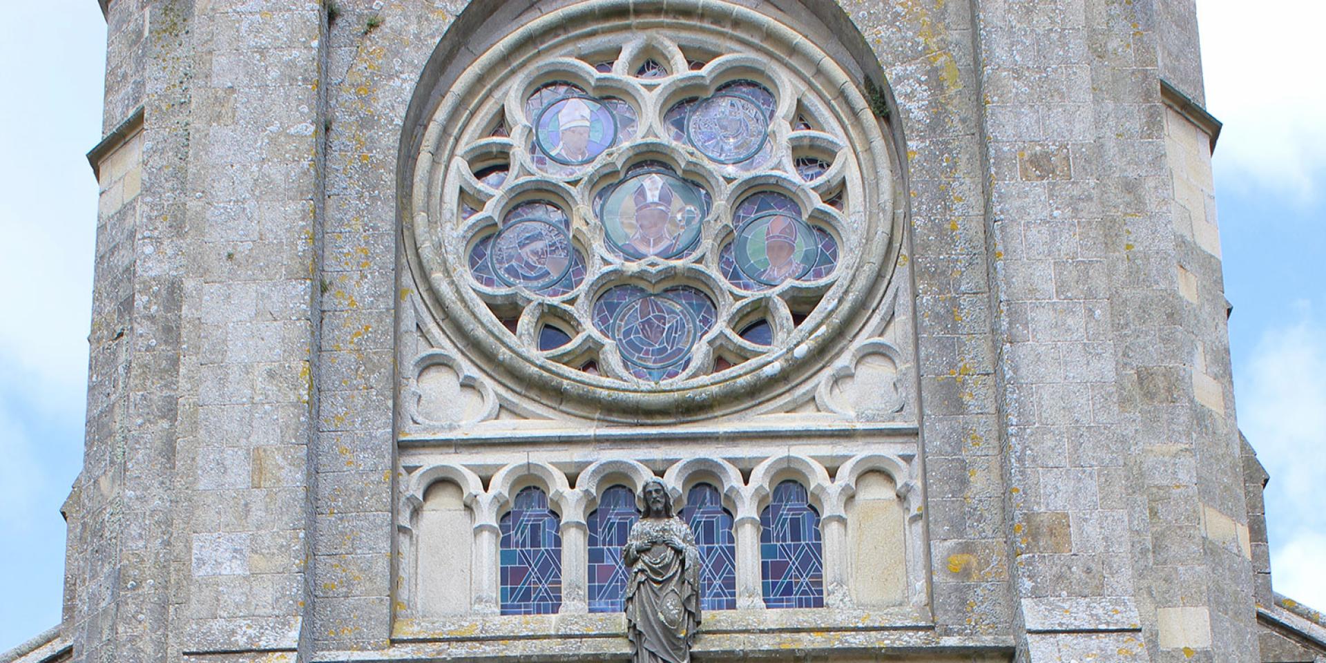 Porte d'entrée de l'Eglise du Sacré-Coeur