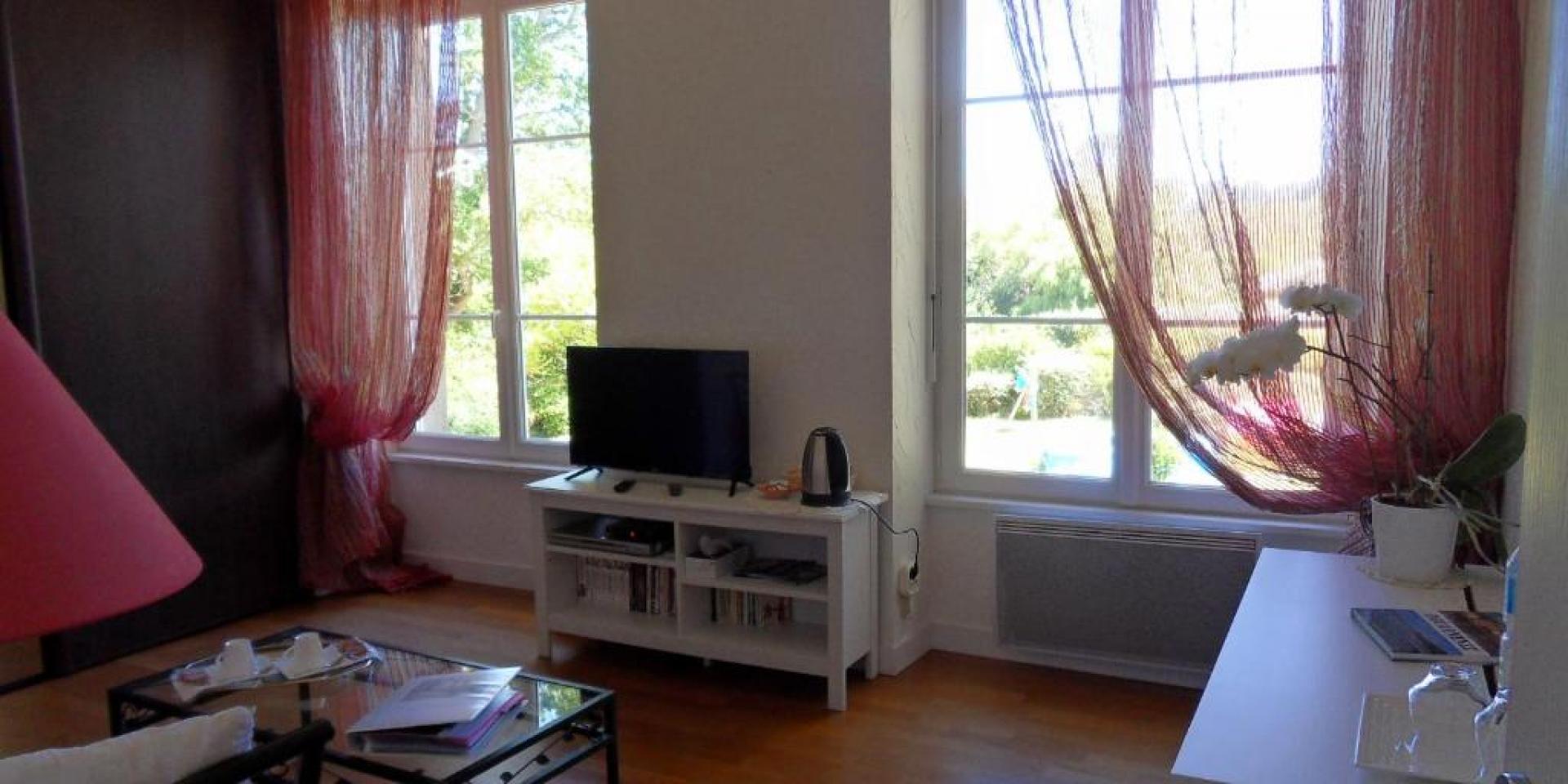 Chambre Izella Salon 2
