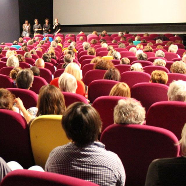 Salle Cinéma Le Club © Arno Vannier. Carré