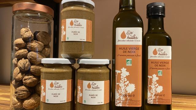 Dz huiles - bouteilles d'huiles et produits