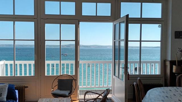 1-LE-petit-kerguel-balcon-ouvert-mer.jpg